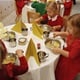 Mališani tuheljskog vrtića uživali u svečanom božićnom ručku