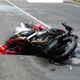 Motociklom udario u električni stup